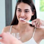 como se cepillan los dientes