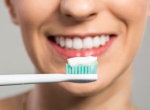 ¿Cuál Es La Forma Correcta De Cepillarse Los Dientes? – Dentas Tool